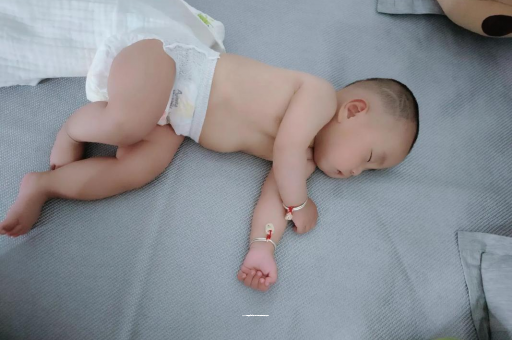 防城港六个月宝宝眼睛散光